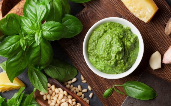 pesto ingredients 570 liguria