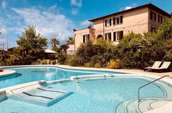 Hotel Villa Maremonti 570