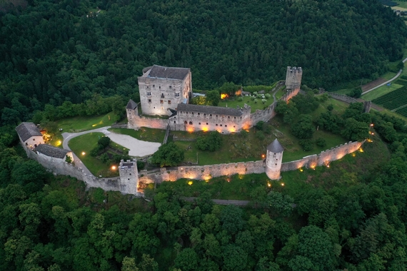 castel pergine notturna alto 570