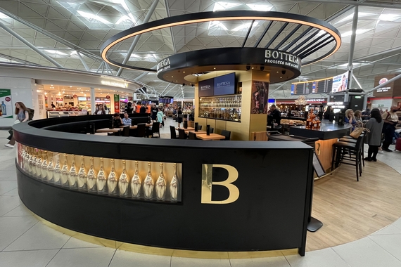 London Stansted 2 bottga prosecco bar itin 22 570