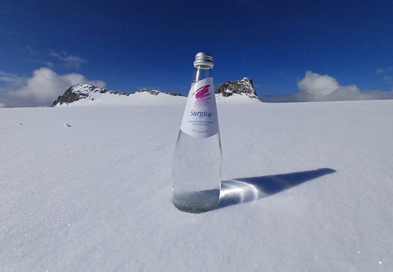 acqua surgiva gruppo lunelli ghiacciaio casagrande 23 04 570