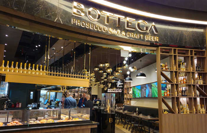 Abu Dhabi airport Prosecco Bar 1