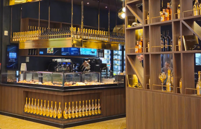 Abu Dhabi airport Prosecco Bar 2