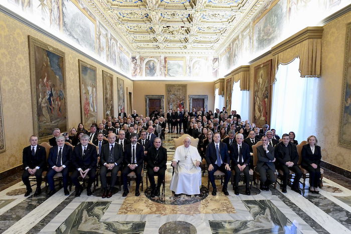 VaticanMedia Veronafiere gruppo 700